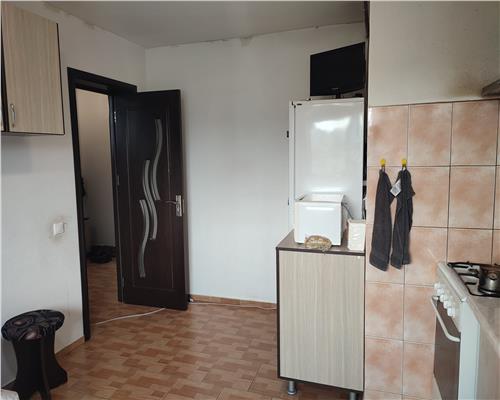 Apartament cu 4 camere 2 balcoane si baie cu fereastra pe Mihai Viteazu
