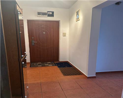 Apartament 3 camere 2 bai loggie balcon si pivnita in zona Vasilea Milea