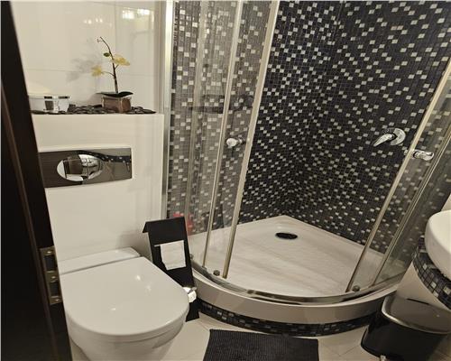 Apartament de lux 74 mp etaj 1 cu balcon si parcare Turnisor