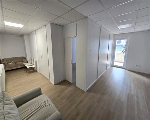 Spatiu comercial 52 mp cu 2 locuri de parcare in zona Turnisor