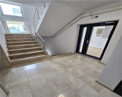 Spatiu comercial 52 mp cu 2 locuri de parcare in zona Turnisor