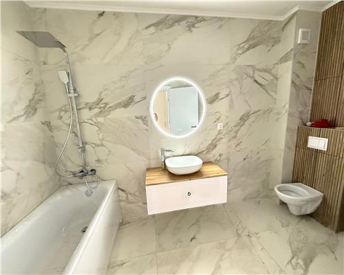 Apartament de lux prima inchiriere 3 camere balcon parcare Doamna Stanca
