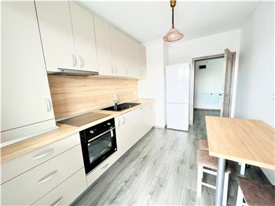 Apartament nou 3 camere terasa si parcare zona Piata Cluj