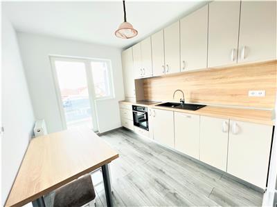 Apartament nou 3 camere terasa si parcare zona Piata Cluj