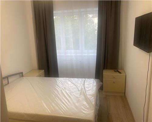 Apartament 2 camere cu balcon si parcare zona Terezian
