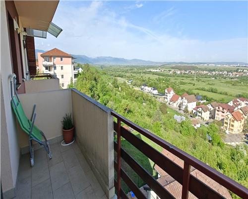 Apartament  4 camere 2 bai si loc parcare zona Valea Aurie