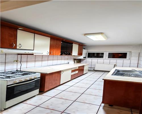 Apartament 2 camere 50mp cu balcon zona Mihai Viteazul