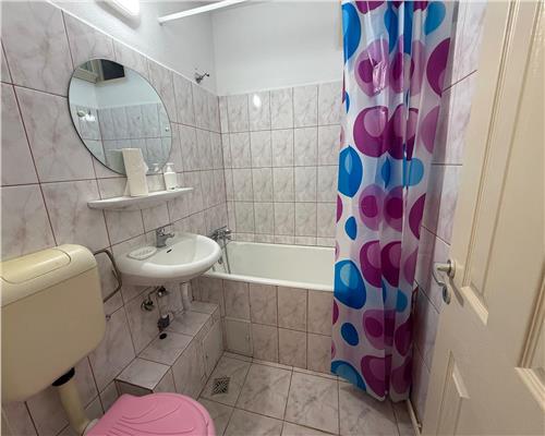 Apartament cu 2 camere si balcon zona Rahovei