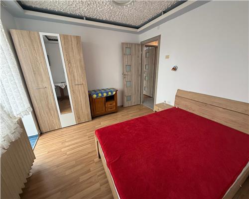 Apartament cu 2 camere si balcon zona Rahovei