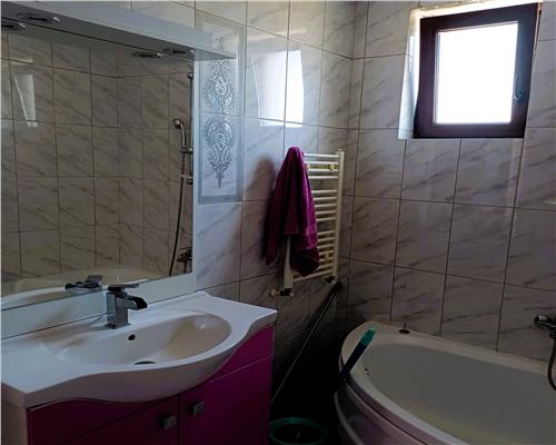 Apartament 3 Camere Decomandat zona Pictor Brana