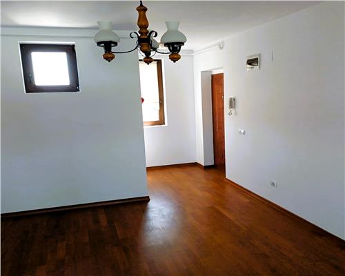 Apartament 3 Camere Decomandat zona Pictor Brana