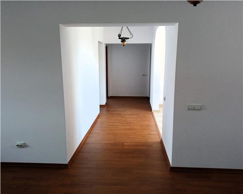 Apartament 3 Camere Decomandat zona Pictor Brana