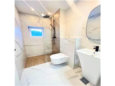 Pethouse de lux 4 camere 2 bai 2 terase si parcare in zona Centrala