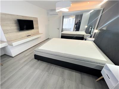Pethouse de lux 4 camere 2 bai 2 terase si parcare in zona Centrala