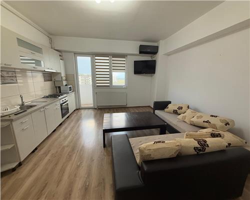 Apartament cu 3 camere si balcon zona Bd Mihai Viteazu