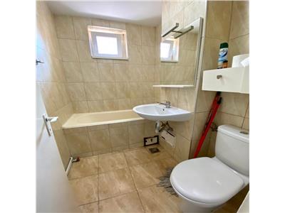 Apartament parter inalt cu 2 camere in zona Milea