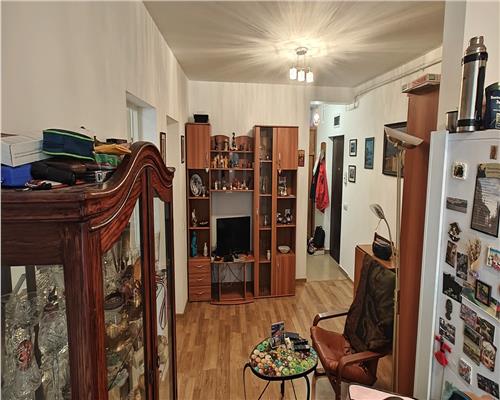 Apartament 3 camere cu gradina 63 mp si loc de parcare zona Calea Cisnadiei