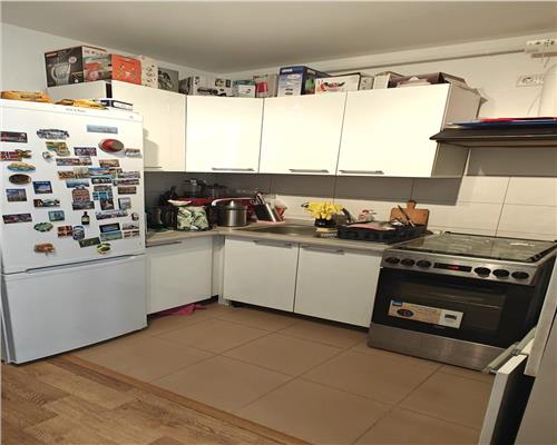 Apartament 3 camere cu gradina 63 mp si loc de parcare zona Calea Cisnadiei