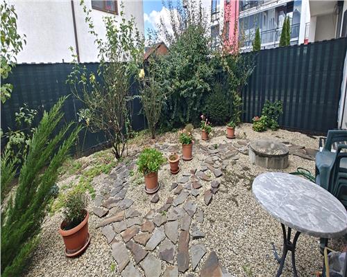 Apartament 3 camere cu gradina 63 mp si loc de parcare zona Calea Cisnadiei