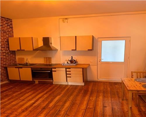 Apartament renovat cu 2 camere in zona ultracentrala