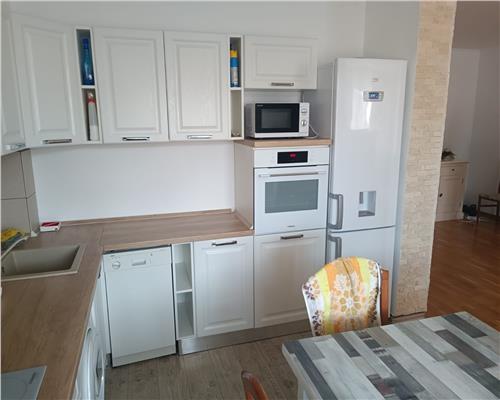 Apartament modern 63 mp utili cu balcon in zona Calea Dumbravii