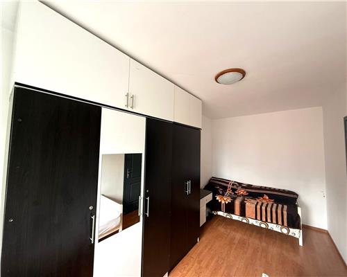 Apartament in exclusivitate 3 camere balcon pe Semaforului