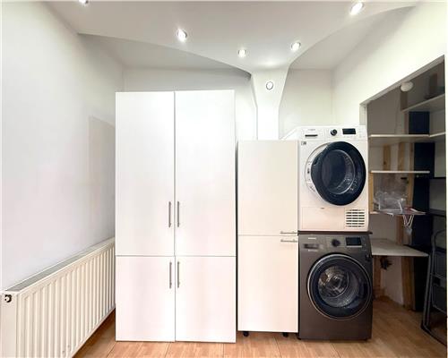 Apartament in exclusivitate 3 camere balcon pe Semaforului