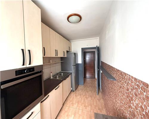 Apartament in exclusivitate 3 camere balcon pe Semaforului