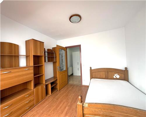 Apartament in exclusivitate 3 camere balcon pe Semaforului