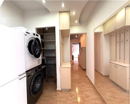 Apartament in exclusivitate 3 camere balcon pe Semaforului