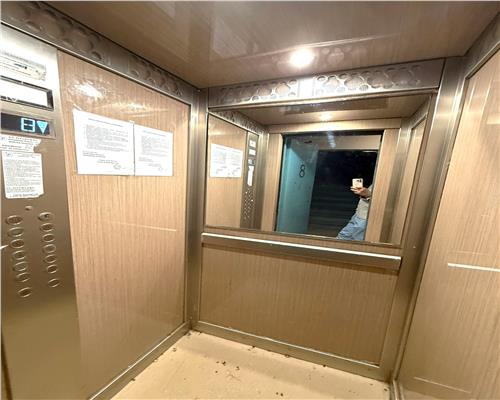 Apartament in exclusivitate 3 camere balcon pe Semaforului