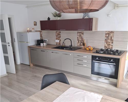 Apartament modern 3 camere 2 balcoane si parcare privata pe Dna Stanca