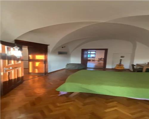 Apartament de lux 3 camere Centru