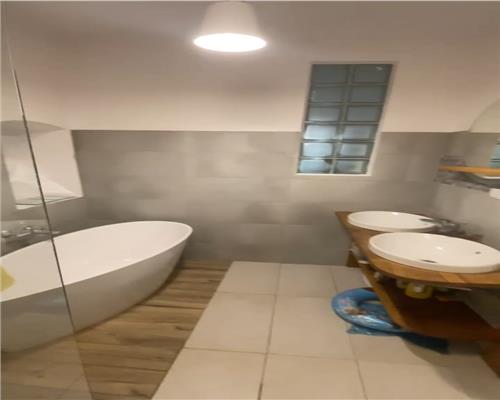 Apartament de lux 3 camere Centru