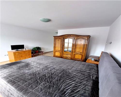 Apartament 2 camere decomandat loc parcare zona Lacul lui Binder