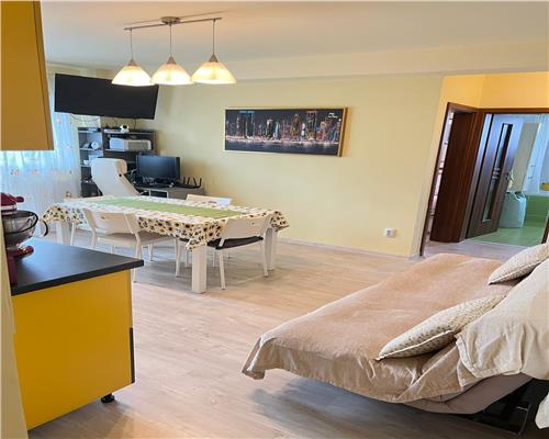 Apartament 3 camere cu balcon Doamna  Stanca