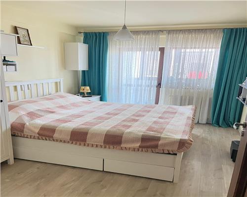 Apartament 3 camere cu balcon Doamna  Stanca
