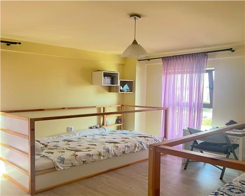 Apartament 3 camere cu balcon Doamna  Stanca
