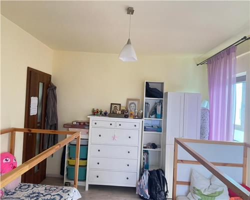 Apartament 3 camere cu balcon Doamna  Stanca