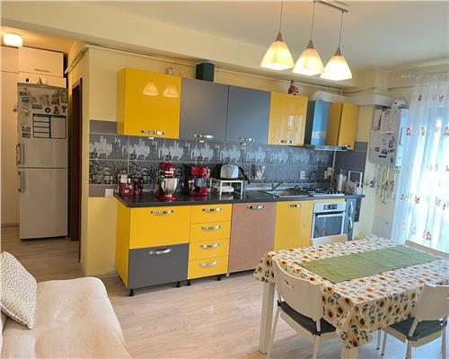 Apartament 3 camere cu balcon Doamna  Stanca