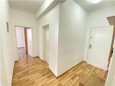 Apartament cu 2 camere 2 balcoane si parcare privata in Turnisor