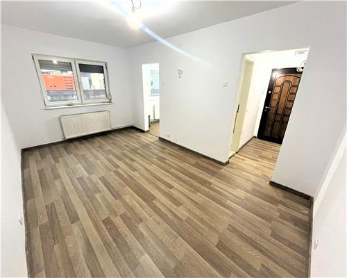Spatiu comercial cu o camera 30mp in zona Sub Arini