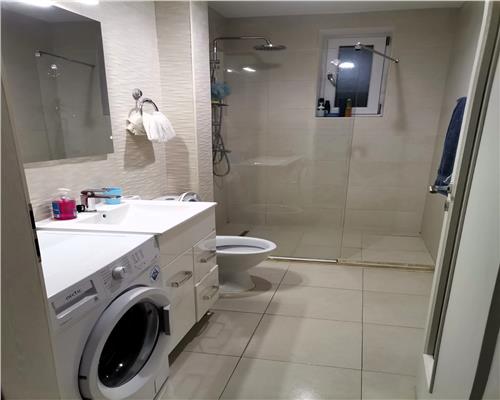 Apartament 3 camere 2 balcoane loc parcare 56mp zona Calea Surii Mici
