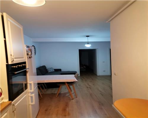 Apartament 3 camere 2 balcoane loc parcare 56mp zona Calea Surii Mici