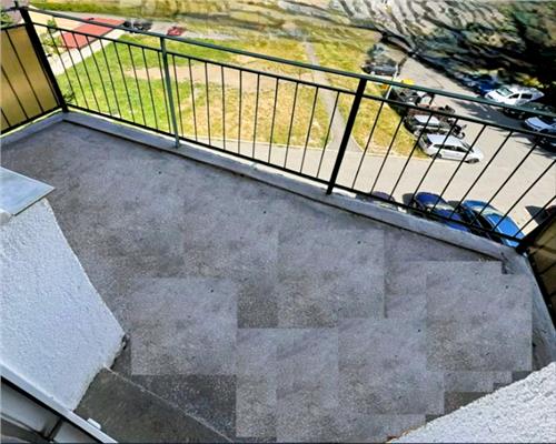 Apartament decomandat cu 3 camere 2 balcoane si pivnita in Valea Aurie