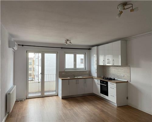 Apartament cu 3 camere 2 balcone si loc de parcare privat in Arhitectilor