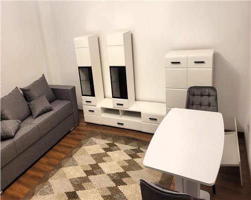 Apartament la Casa 80mp Renovat Recent in zona Compa