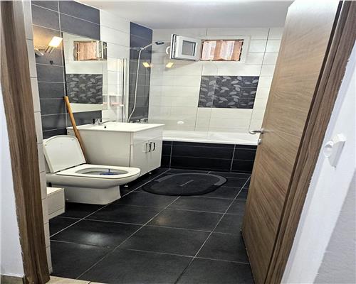 Apartament 2 camere decomandat 47mp zona CEC