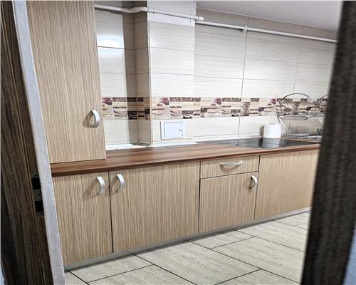 Apartament 2 camere decomandat 47mp zona CEC