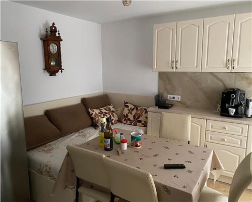 Casa individuala 5 camere 4 bai garaj pivnita si panouri solare in Cisnadioara